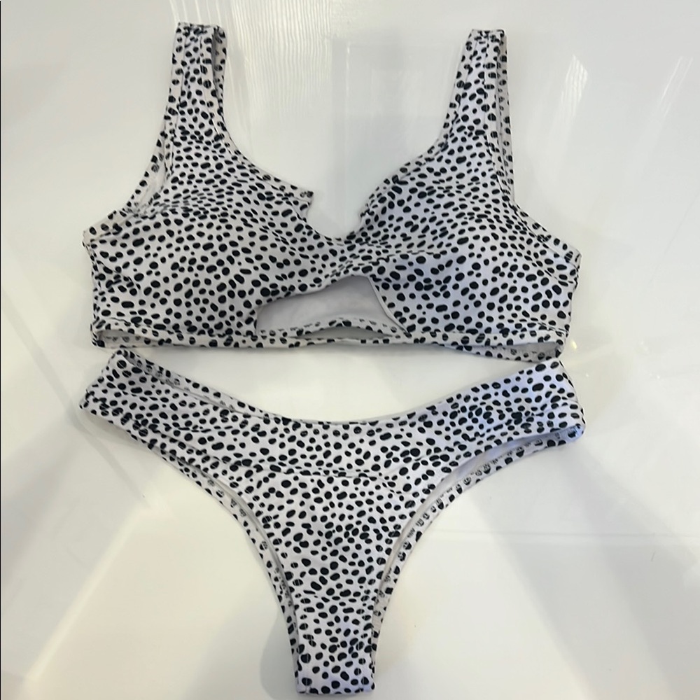 SHEIN Black and White Spotted Bikini